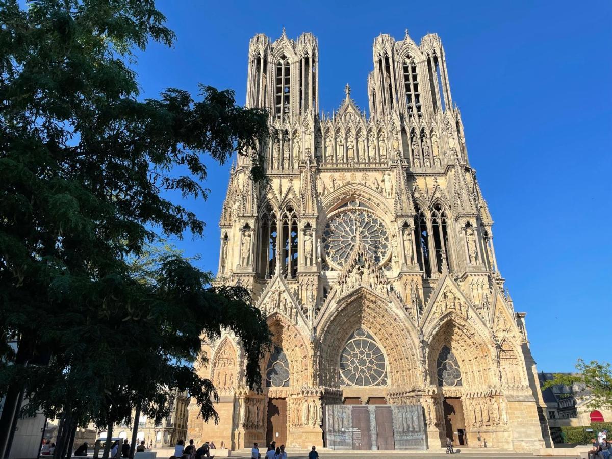 L'Hotel Des Ventes Reims Chativesle Exterior foto
